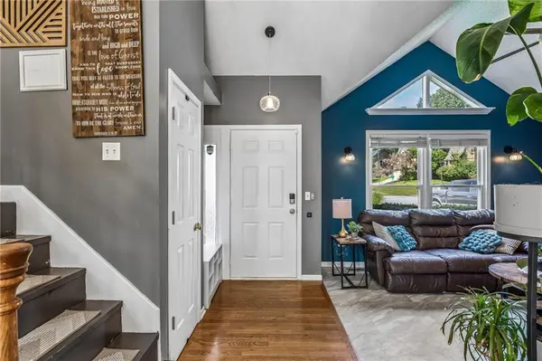 1101 NW 72nd ST, Kansas City, MO 64118