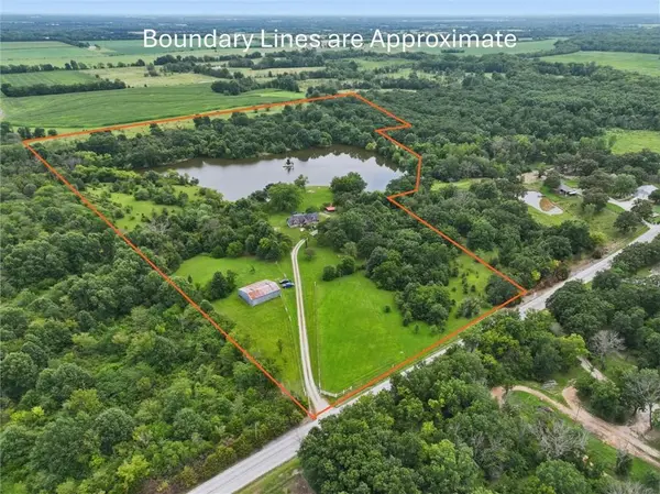 19715 S Hoover RD, Pleasant Hill, MO 64080
