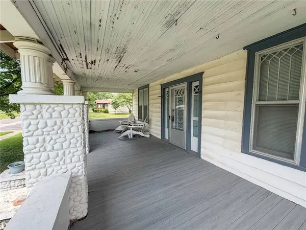 301 S ELM ST, Iola, KS 66749