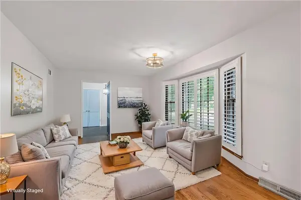 1704 NE 69th TER, Gladstone, MO 64118