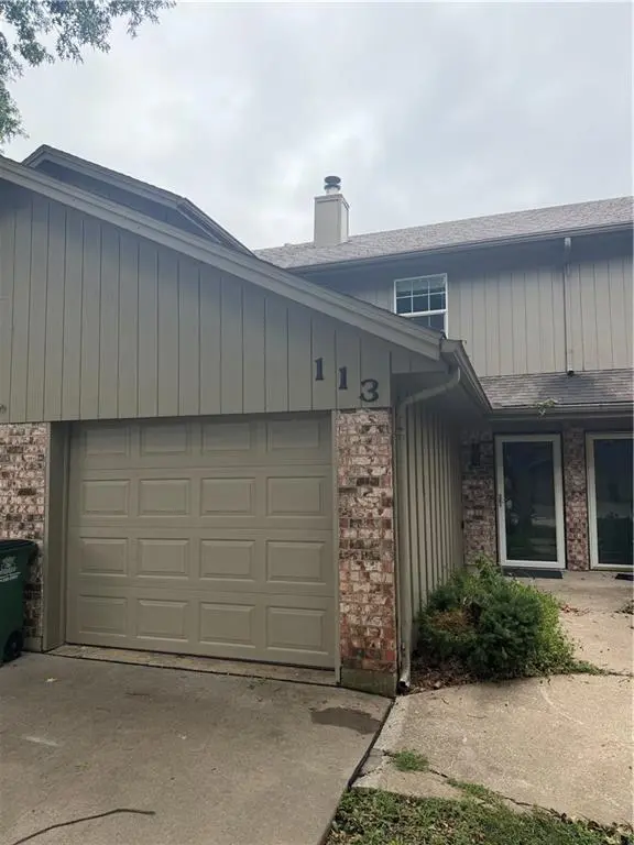 113 Greystone DR #NE, Lee's Summit, MO 64086
