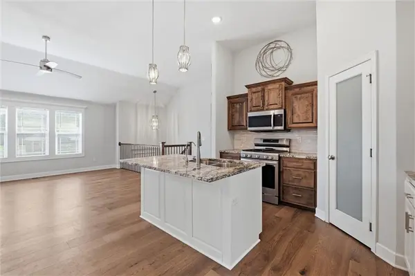 12216 E 89th TER, Kansas City, MO 64138