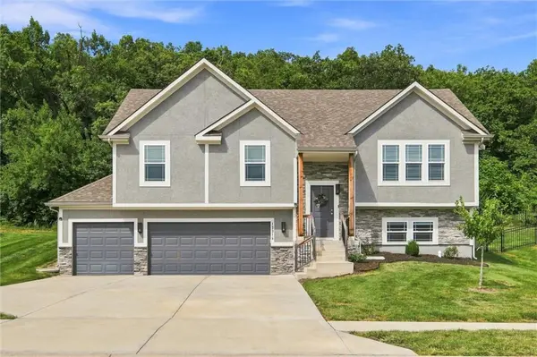 12216 E 89th TER, Kansas City, MO 64138
