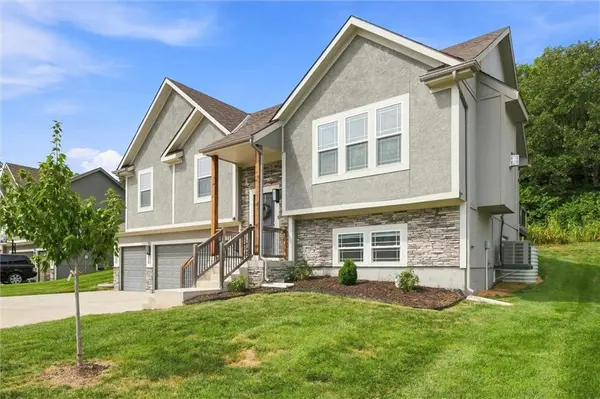 12216 E 89th TER, Kansas City, MO 64138