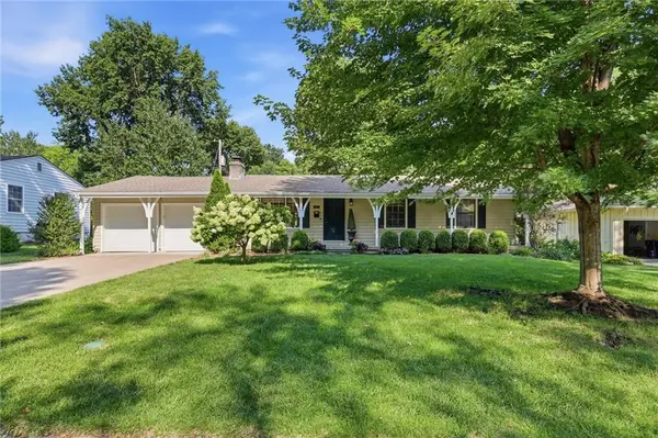 8705 Belleview AVE, Kansas City, MO 64114