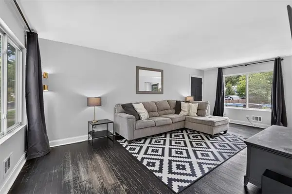 8309 Jarboe ST, Kansas City, MO 64114