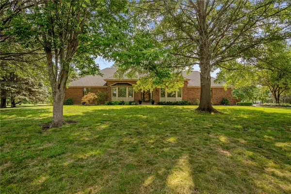 18275 Canterbury RD, Stilwell, KS 66085