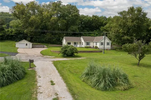 9406 SW State Route JJ N/A, St Joseph, MO 64504