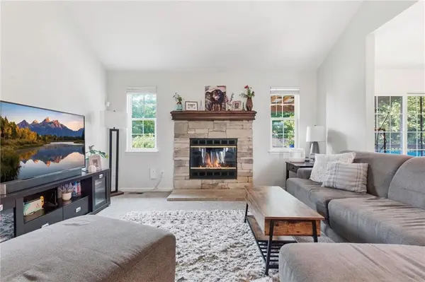 212 Dawn AVE, Belton, MO 64012