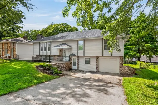5524 NW Raintree DR, Kansas City, MO 64152