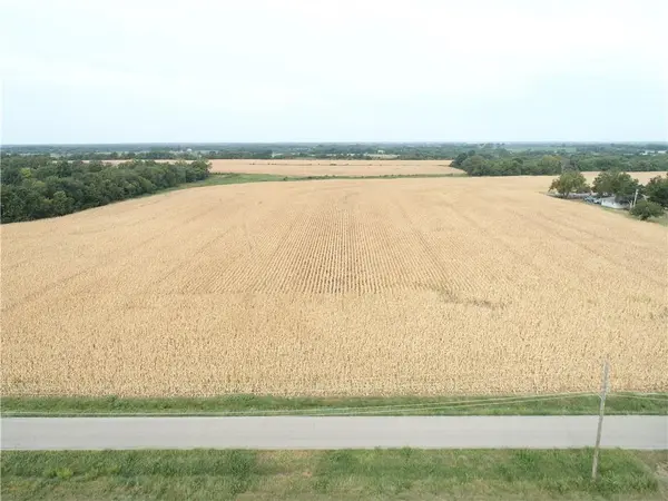 N Western AVE, Girard, KS 66743