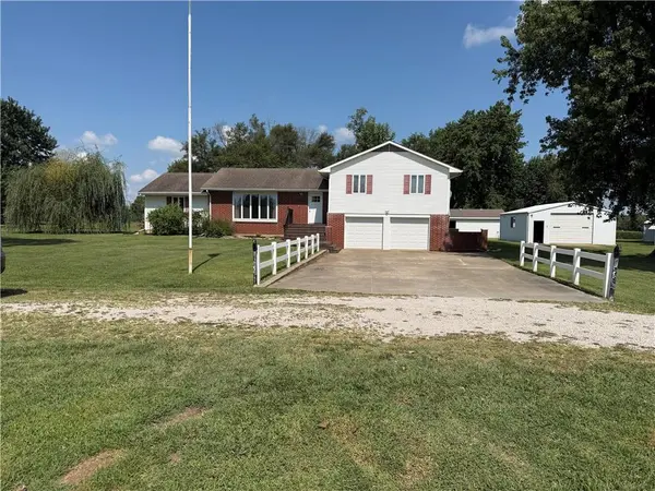 1486 215th ST, Fort Scott, KS 66701