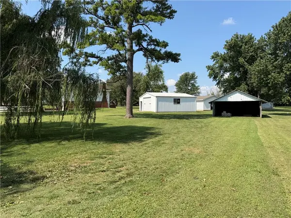1486 215th ST, Fort Scott, KS 66701