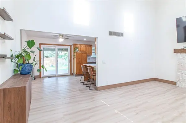 1333 NE Grand AVE, Lee's Summit, MO 64086