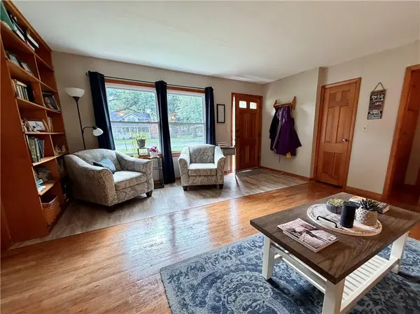 1012 S Willow ST, Ottawa, KS 66067