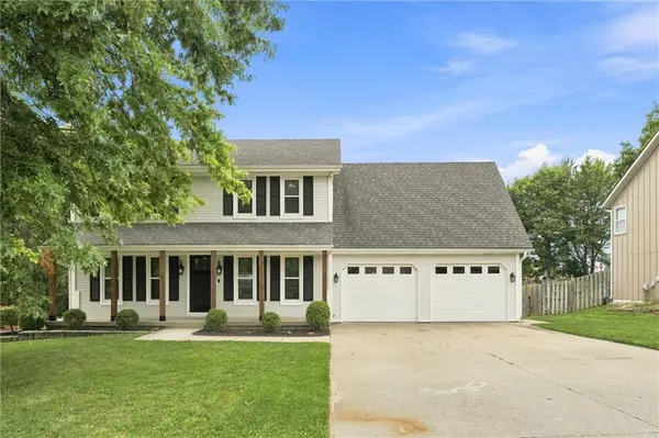 1366 Wildbriar DR, Liberty, MO 64068