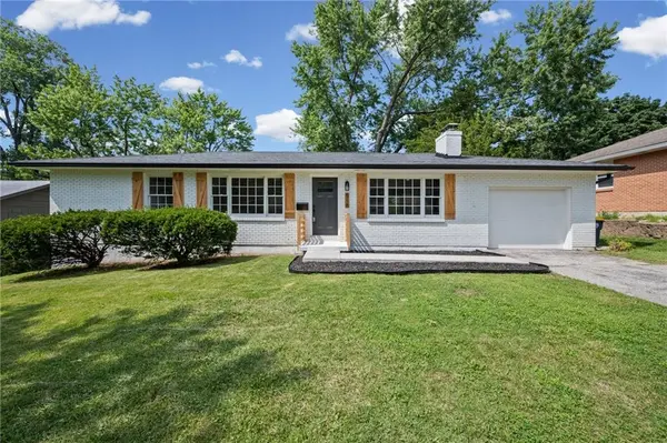 518 E 90th TER, Kansas City, MO 64131