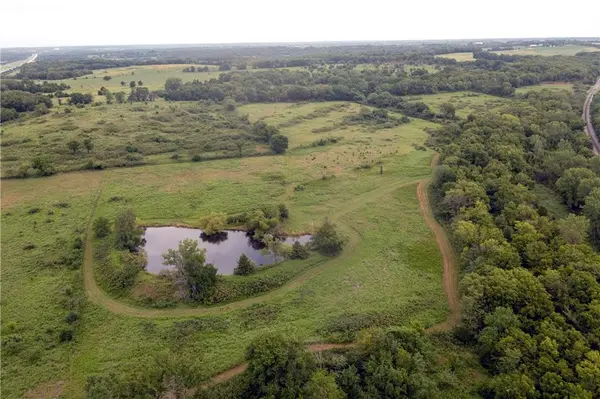 W 271st ST, Paola, KS 66071