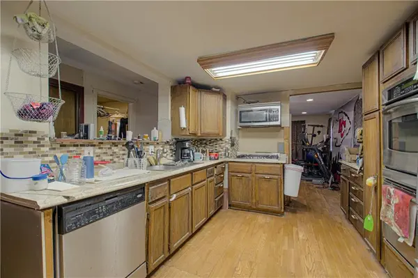 3006 NE Parvin RD, Kansas City, MO 64117