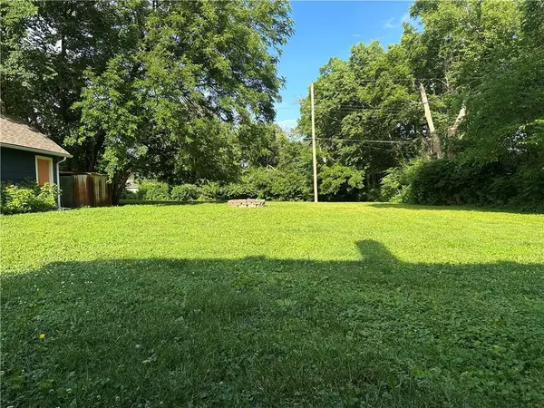 13811 Belmont AVE, Grandview, MO 64030