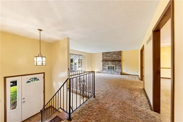 1524 W Cedar ST, Olathe, KS 66061