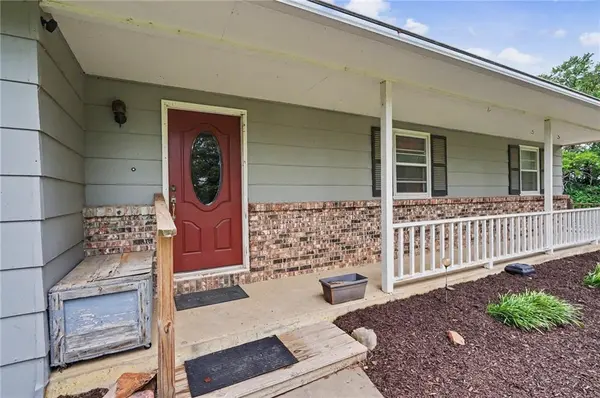 1548 N 1000 RD, Lawrence, KS 66046