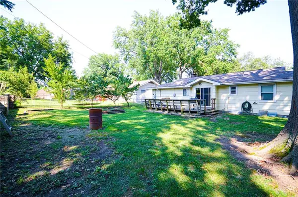 5238 N Wayne AVE, Kansas City, MO 64118
