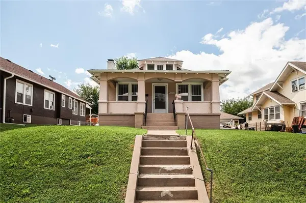 1424 S 37th ST, Kansas City, KS 66106