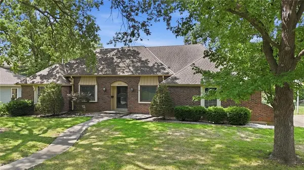 4332 S Dover AVE, Independence, MO 64055