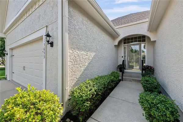 13653 Manor RD, Leawood, KS 66224