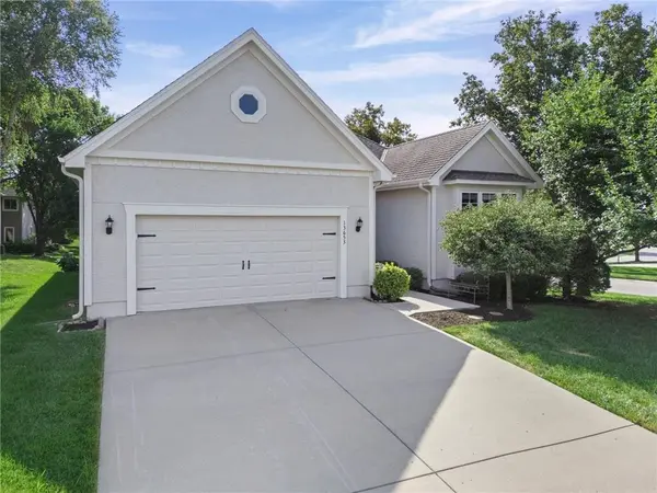 13653 Manor RD, Leawood, KS 66224