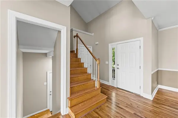 6001 Lone Elm RD, Shawnee, KS 66218