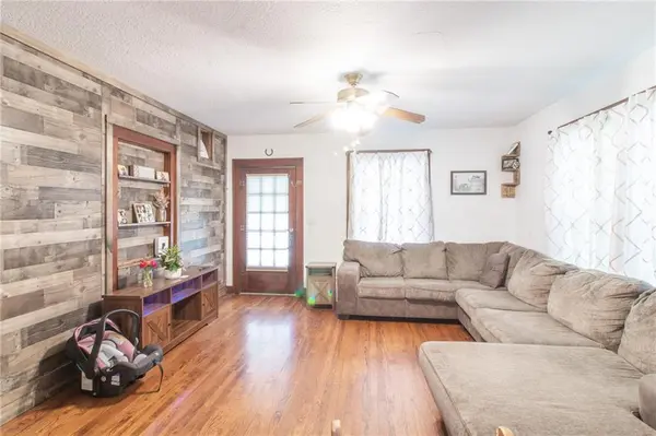 337 E Main ST, Odessa, MO 64076
