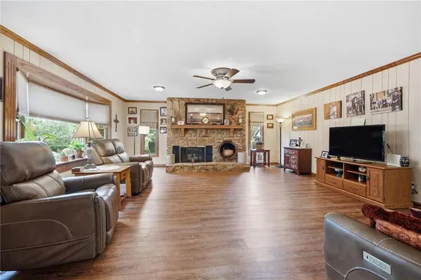 407 NE 113TH ST, Kansas City, MO 64155