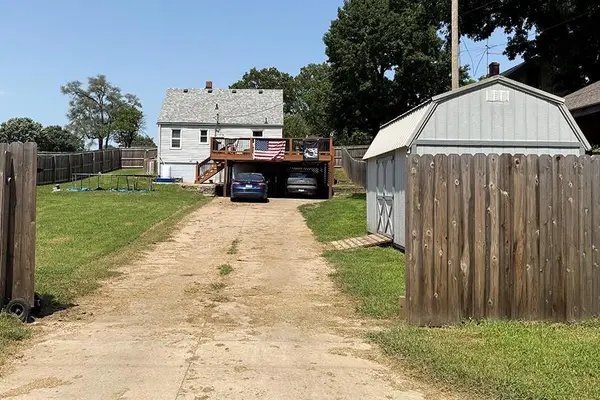 1115 Metropolitan AVE, Leavenworth, KS 66048