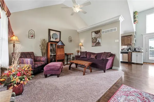 519 Holt DR, Liberty, MO 64068