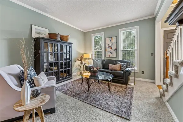 8201 NW 80th TER, Kansas City, MO 64152