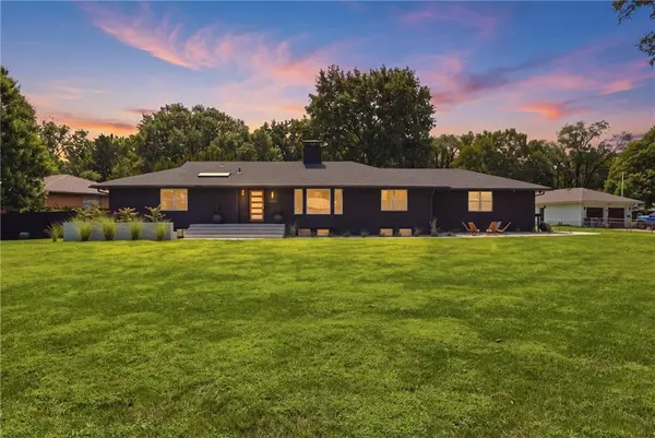 11405 Glen Arbor TER, Kansas City, MO 64114