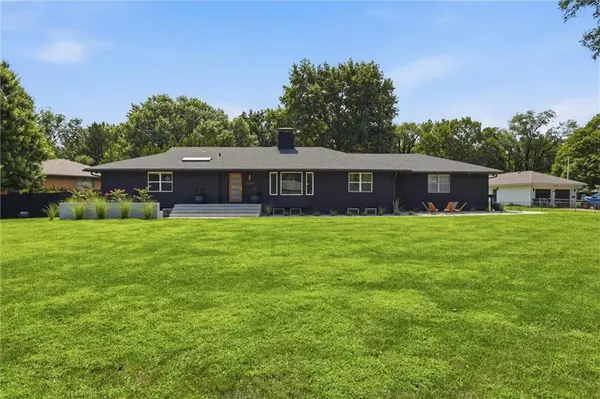 11405 Glen Arbor TER, Kansas City, MO 64114