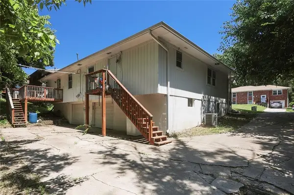1610 N 59th PL, Kansas City, KS 66102