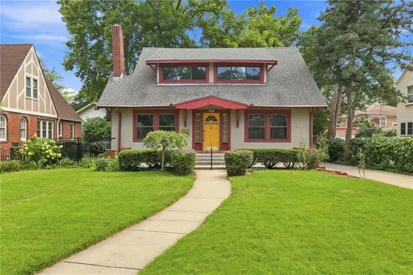 1315 W 50th TER, Kansas City, MO 64112