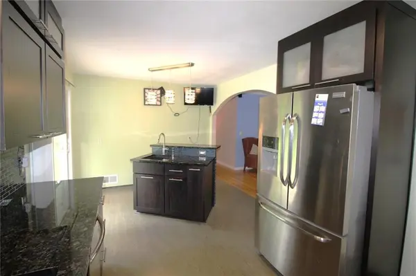 5815 N Tracy AVE, Gladstone, MO 64118