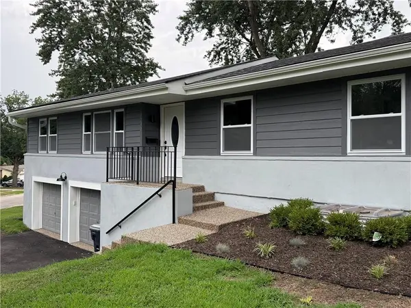 3237 NE 47th TER, Kansas City, MO 64117