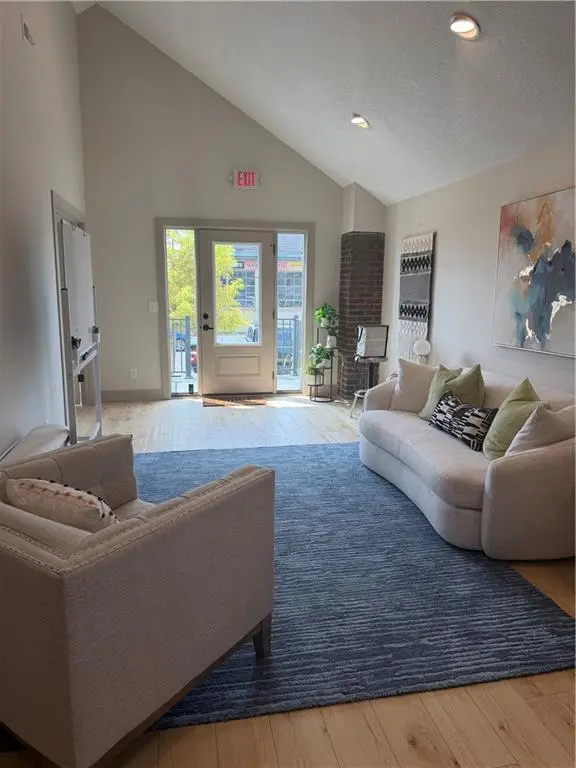 2009 Buchanan ST, North Kansas City, MO 64116