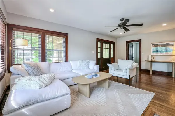 4937 Westwood RD, Kansas City, MO 64112