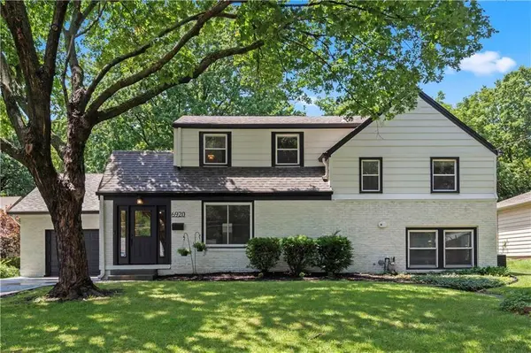 6920 Walmer ST, Overland Park, KS 66204