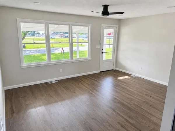 1037 S Brockway ST, Olathe, KS 66061