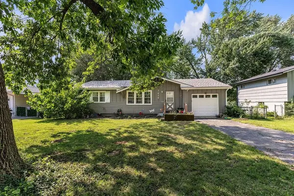 7414 Park Forest LN, Kansas City, MO 64152