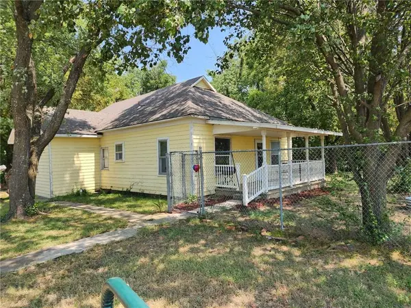 870 Highway K 171 HWY, Pittsburg, KS 66762