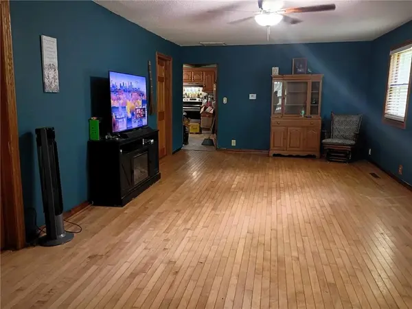 870 Highway K 171 HWY, Pittsburg, KS 66762